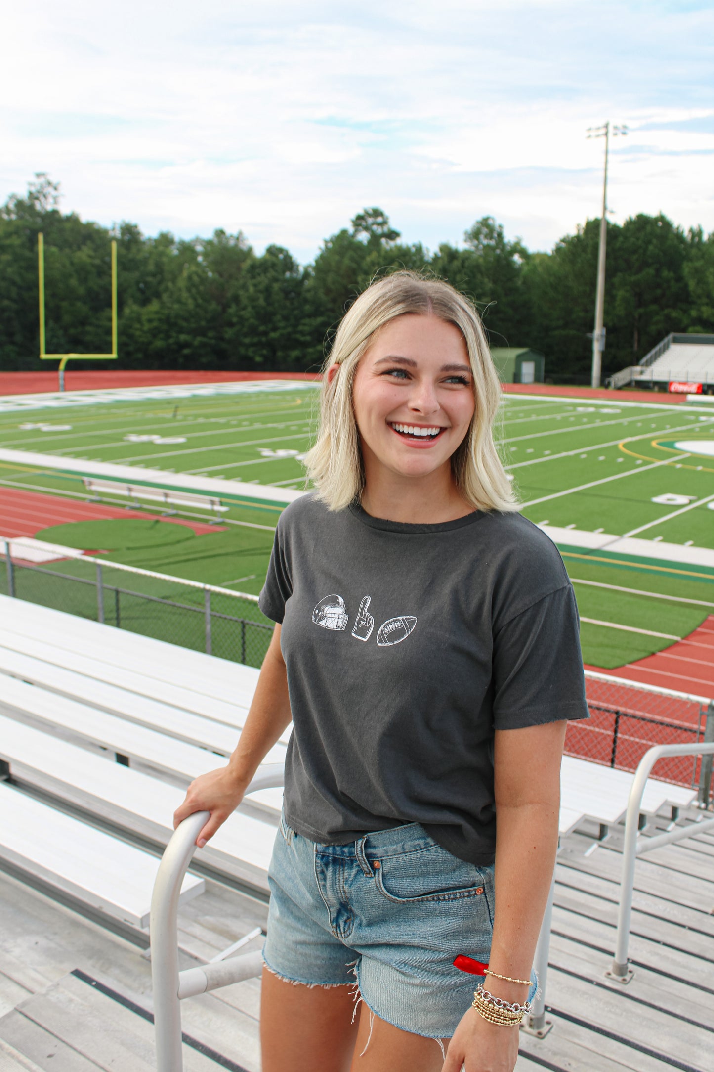 Gameday Graphic Cropped Tee