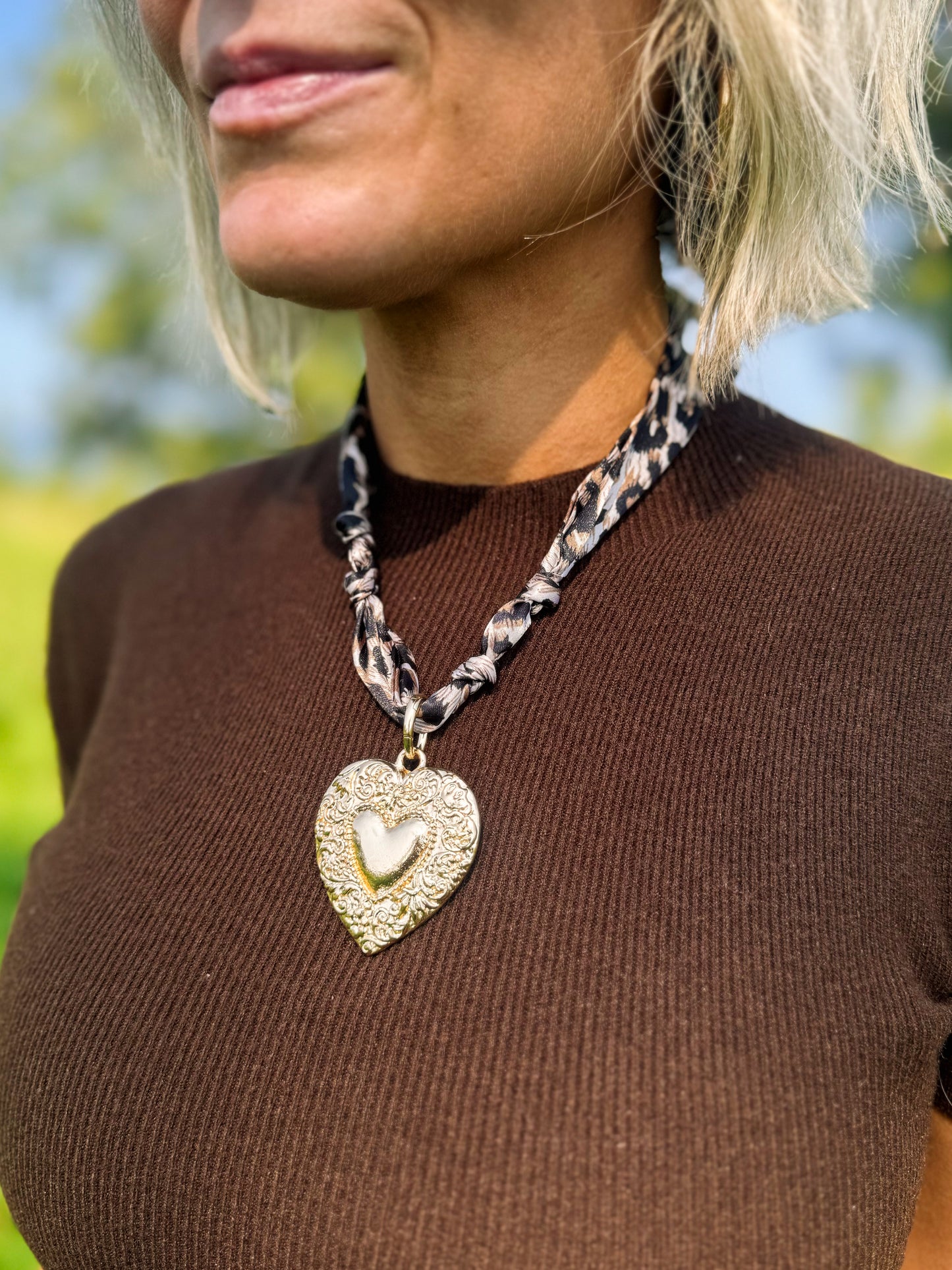 Sweetheart Twist Scarf Necklace Gold Heart Pendant